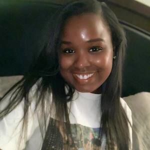 Meet your Posher, Briana